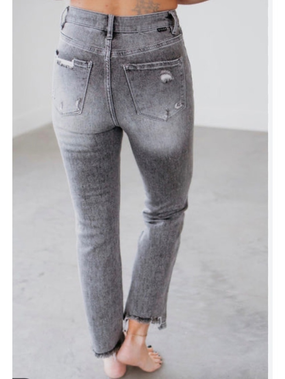 Risen Gia Straight Jeans Grey Distressed Women’s Size 7/28
